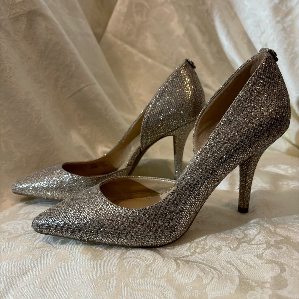 Michael Kors Gold Glitter Pumps, Size 8